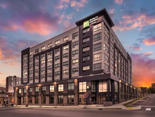 Holiday Inn Express & Suites Nashville West End - Univ Area