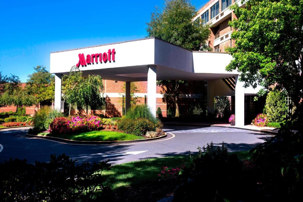 TRUMBULL MARRIOTT SHELTON TRUMBULL MARRIOTT SHELTON